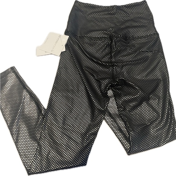 NWT Beyond Yoga Metallic Leggings - Picture 1 of 3